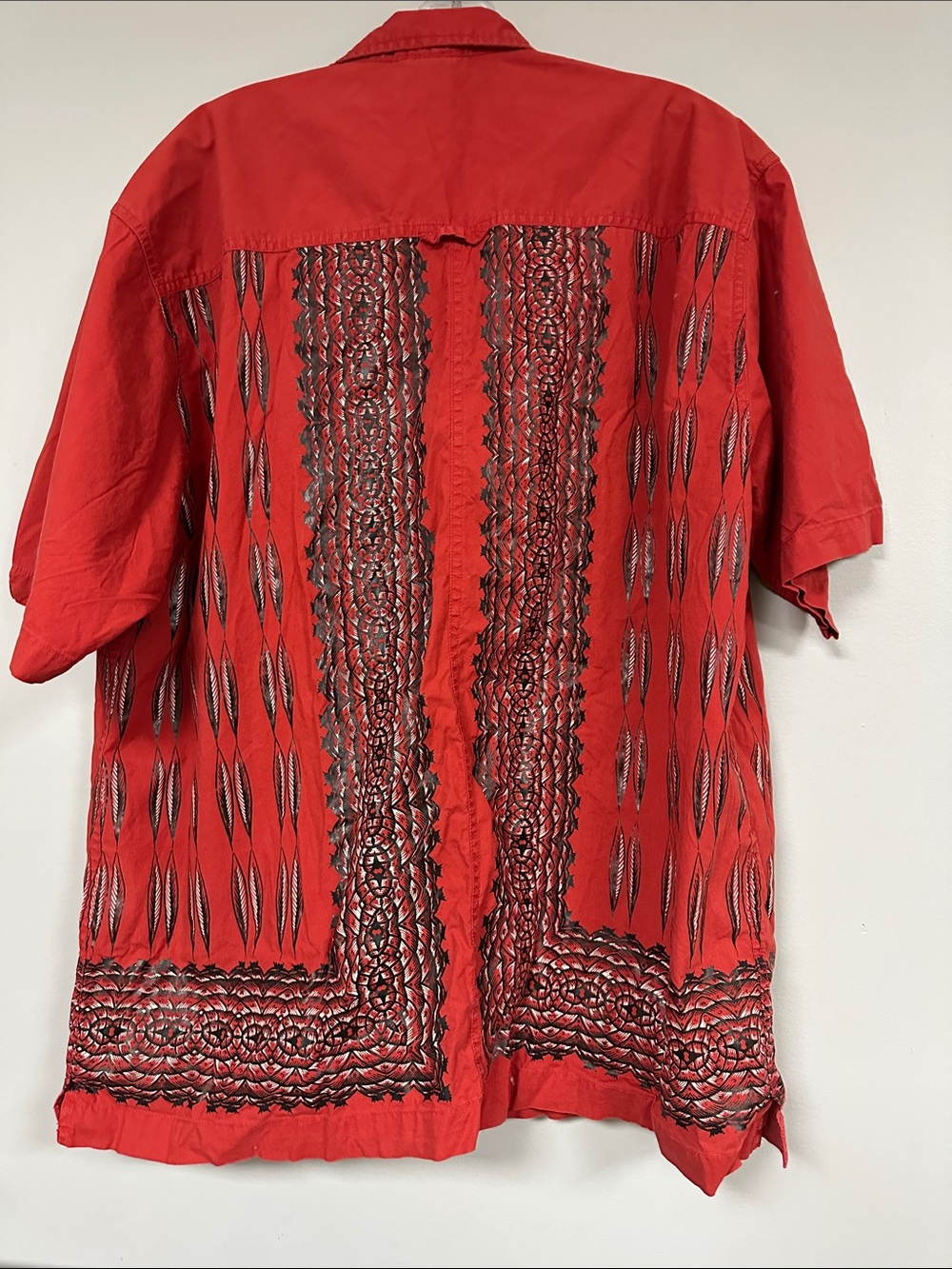 The North Face A5 Red with Black Designs button down Short Sleeve shirt L - Picture 5 of 7